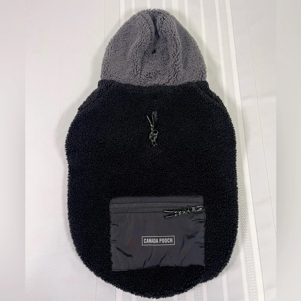 Canada Pooch Sherpa Dog Hoodie Size 18 25-33 lbs Medium Black Grey Fleece Winter